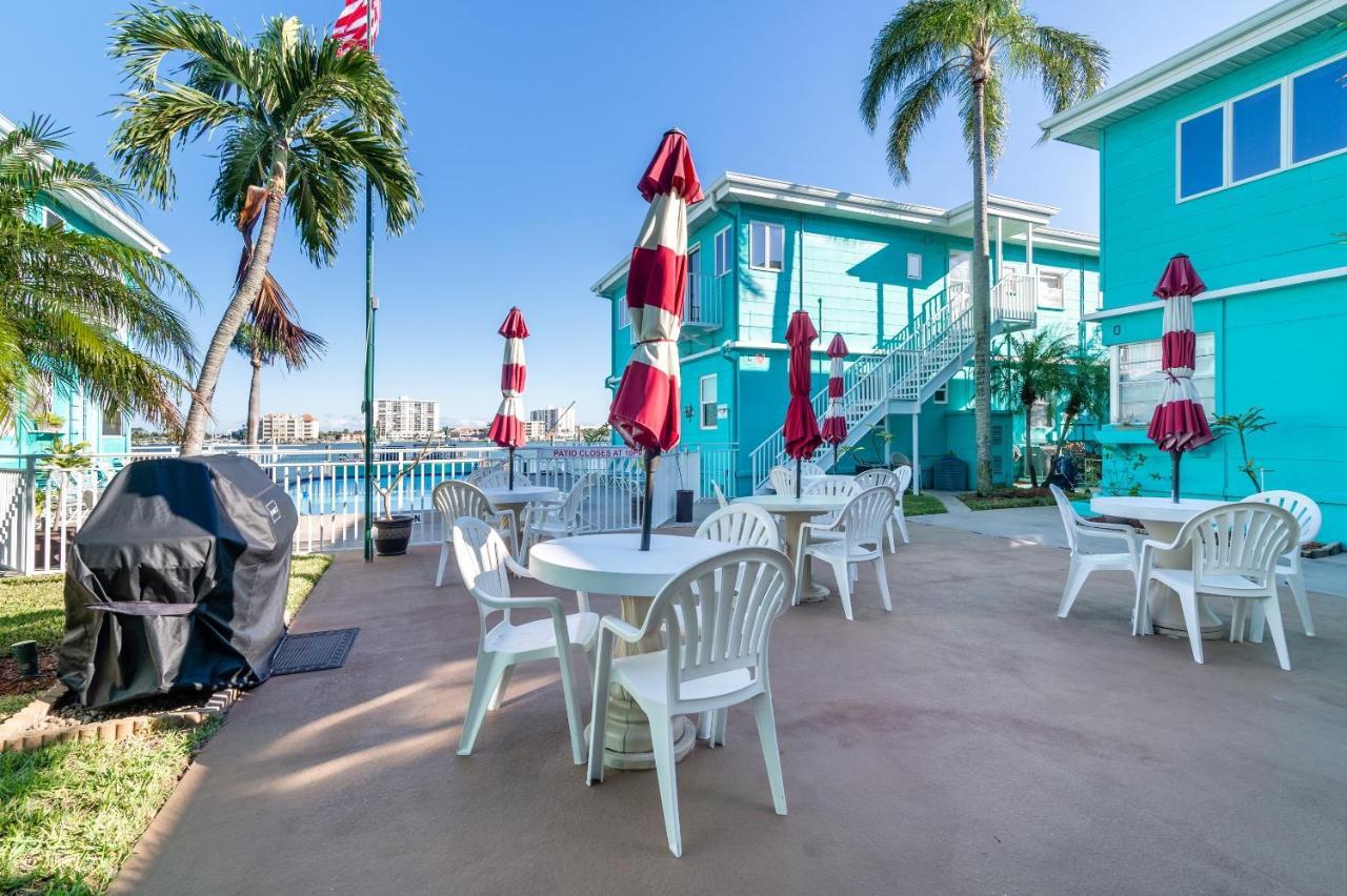 Cute One Bedroom At The Coral Resort Apts Clearwater Beach Bagian luar foto