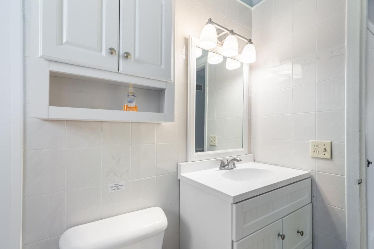 Cute One Bedroom At The Coral Resort Apts Clearwater Beach Bagian luar foto